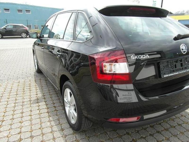 Gebraucht Skoda Rapid 110 PS (80 kW) 2018 Schwarz Kleinwagen