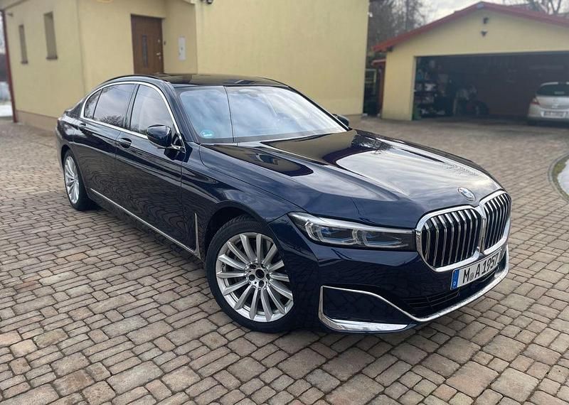 Gebraucht BMW 740 Performance 340 PS (250 kW) 2020 Blau Limousine