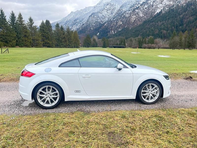 Weiß Gebraucht 2019 Audi TT Coupé | 29.900 € (Guter Preis) - Bild 1/4