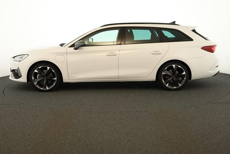 Gebraucht Cupra Leon 204 PS (150 kW) 2023 White candy