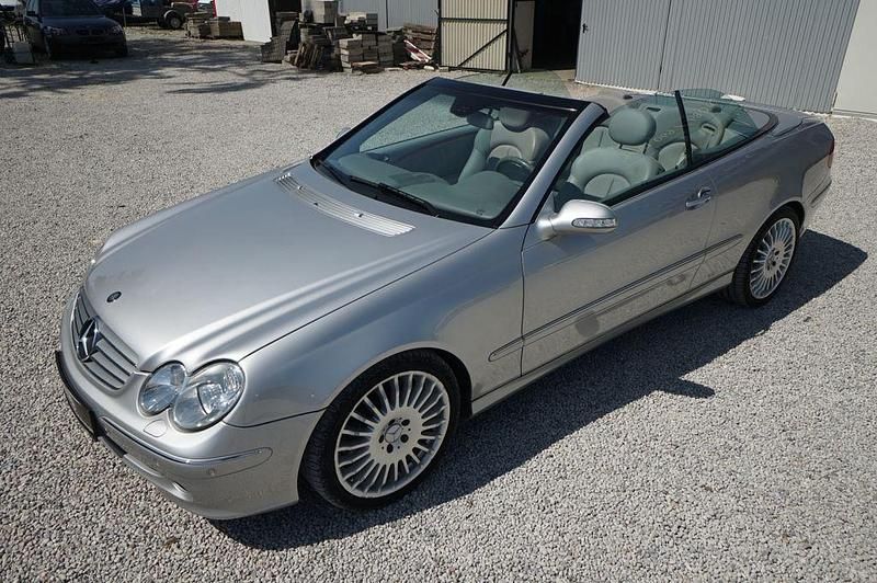 Gebraucht Mercedes CLK500 306 PS (225 kW) 2004 Silber Cabrio