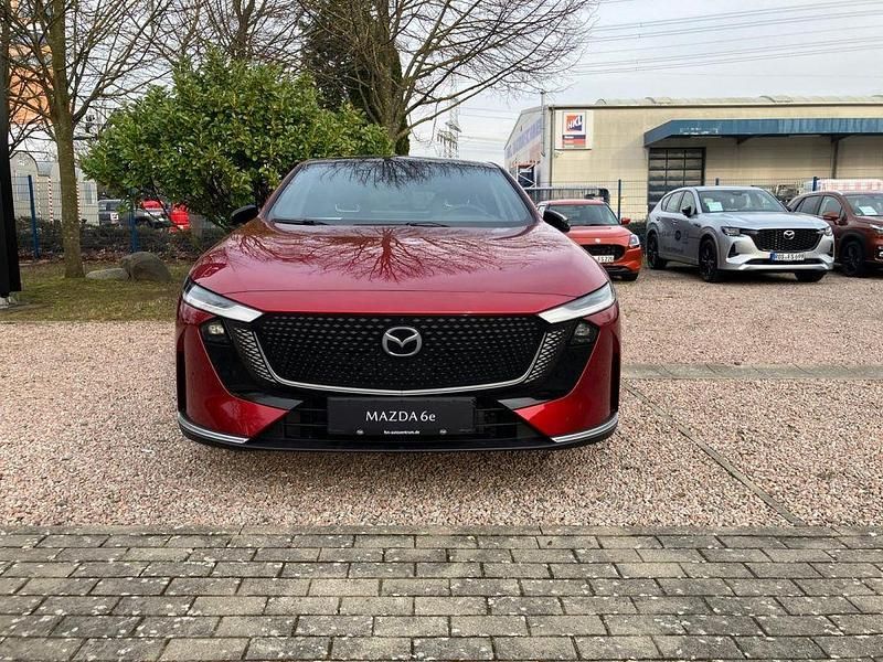Neu Mazda 6e Takumi-Line 189 kW (258 PS) 2026 Soul red crystal m Limousine