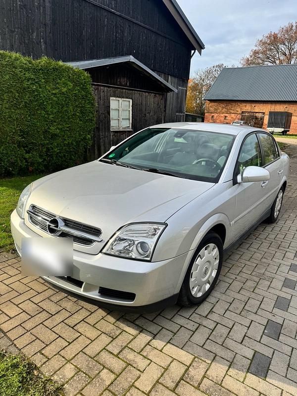 Silber Gebraucht 2004 Opel Vectra Limousine | 3.333 € (Etwas zu teuer) - Bild 1/4