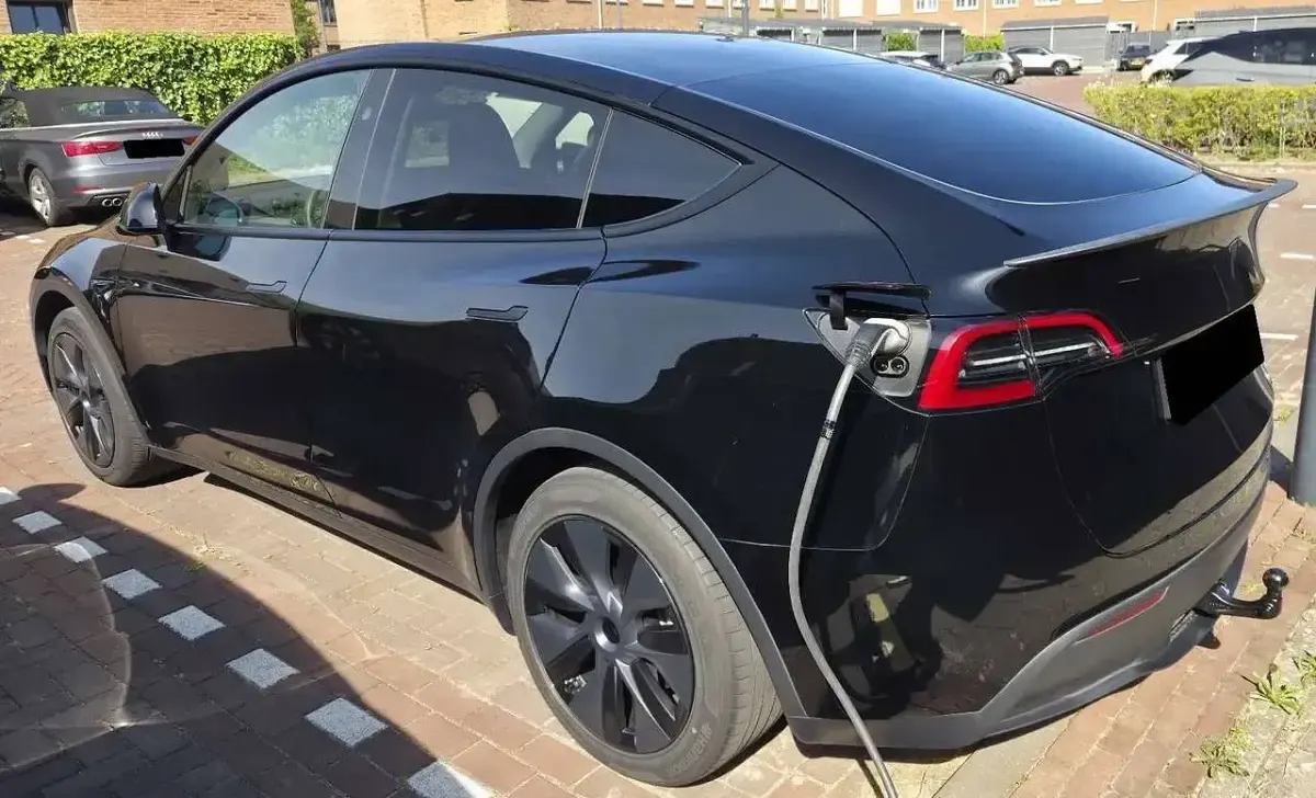 Gebraucht Tesla Model Y 378 kW (514 PS) 2025 Other SUV