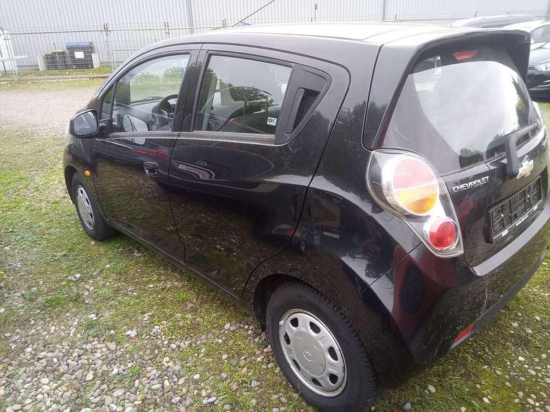 Gebraucht Chevrolet Spark 68 PS (50 kW) 2011 Schwarz Kleinwagen