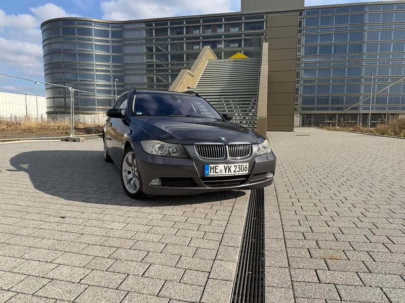 Gebraucht BMW 325 197 PS (144 kW) 2008 Grau Kombi