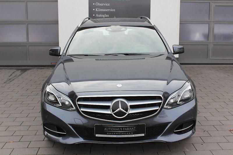Gebraucht Mercedes E300 Avantgarde 204 PS (150 kW) 2014 Grau Kombi