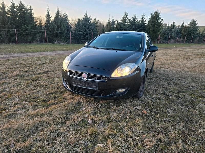 Gebraucht Fiat Bravo 90 PS (66 kW) 2009 Schwarz Kleinwagen