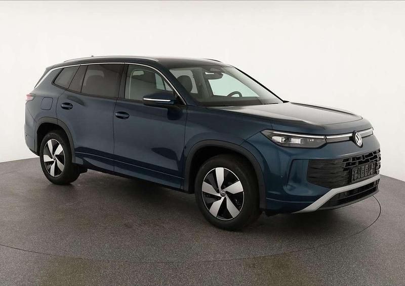 Nightshade blue metallic Neu 2025 VW Tayron Pro SUV | 44.084 € (Guter Preis) - Bild 1/4