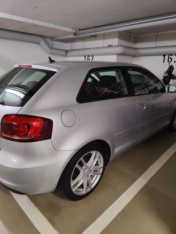 Second-hand Audi A3 Ambition 140 CP (102 kW) 2012 Argintiu Hatchback