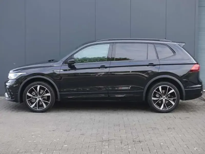 Gebraucht VW Tiguan Allspace R-line 245 PS (180 kW) 2022 Schwarz SUV