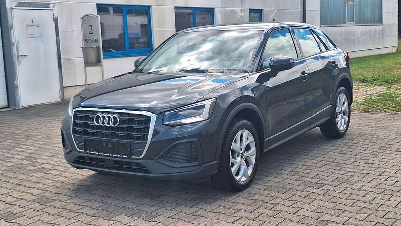 Gebraucht Audi Q2 110 PS (80 kW) 2022 Grau SUV
