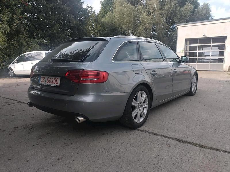 Gebraucht Audi A4 Ambiente 190 PS (139 kW) 2009 Grau Kombi