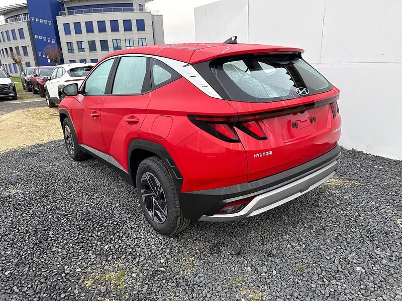 Neu Hyundai Tucson Trend 160 PS (117 kW) 2025 Engine red jhr SUV