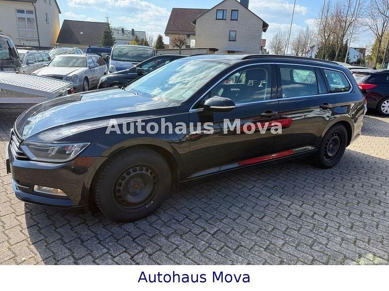 Gebraucht VW Passat Comfortline 150 PS (110 kW) 2016 Schwarz Kombi