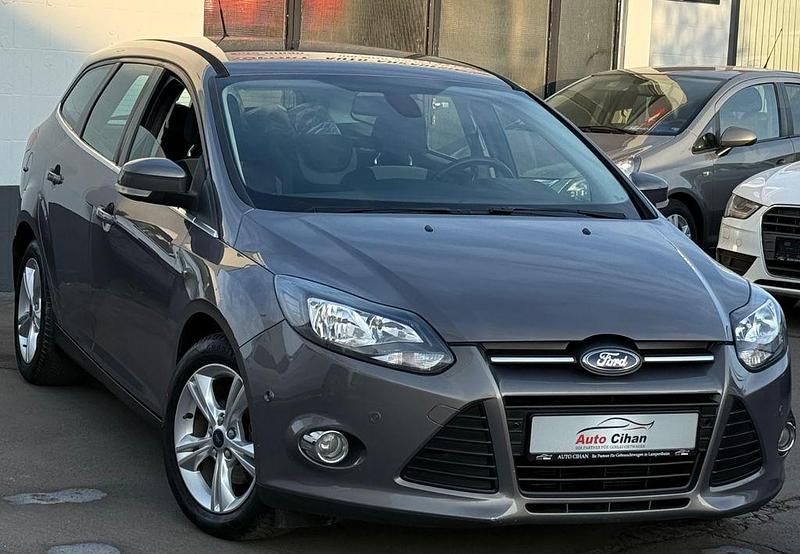 Gebraucht Ford Focus Champions Edition 116 PS (85 kW) 2012 Braun Kombi
