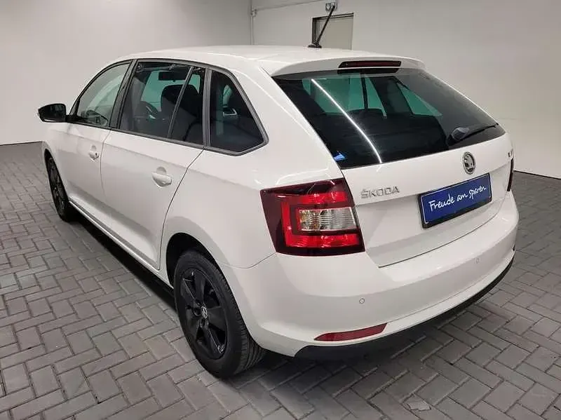 Gebraucht Skoda Rapid 110 PS (80 kW) 2019 Weiß Limousine