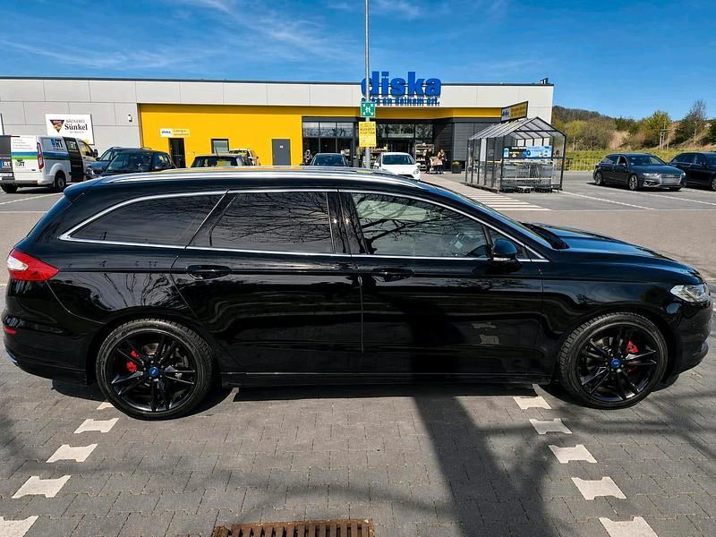 Gebraucht Ford Mondeo 180 PS (132 kW) 2016 Schwarz Kombi