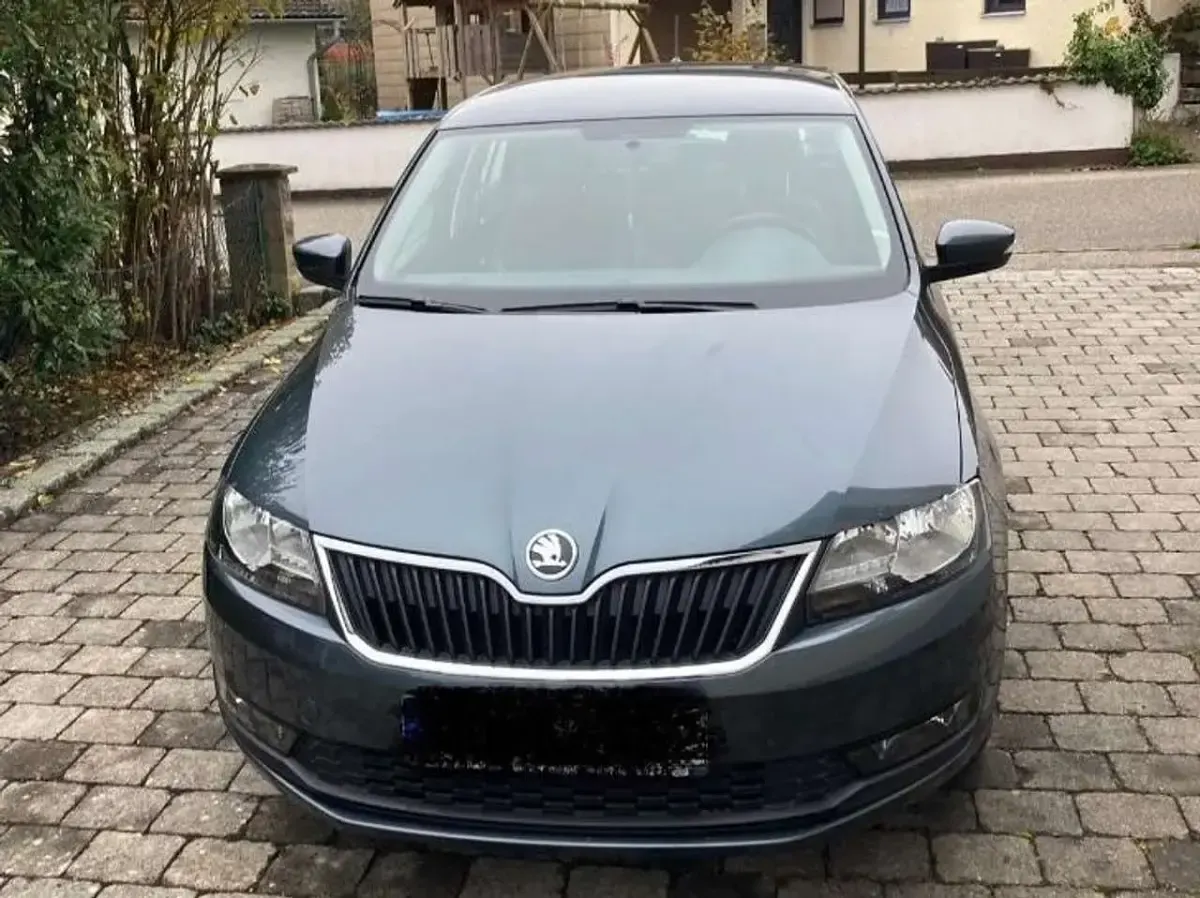 Gebraucht Skoda Rapid Ambition 110 PS (80 kW) 2017 Grau Kleinwagen