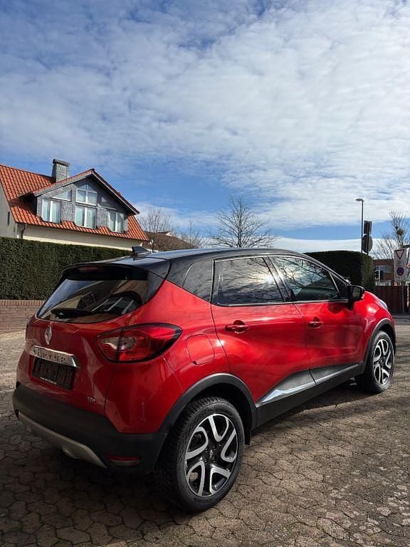 Gebraucht Renault Captur XMOD 118 PS (86 kW) 2016 Rot SUV
