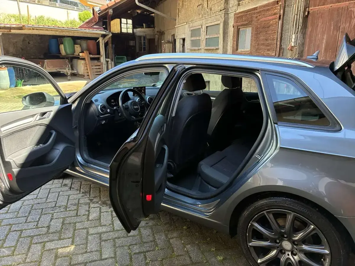 Gebraucht Audi A3 Ambition 150 PS (110 kW) 2015 Grau Kleinwagen
