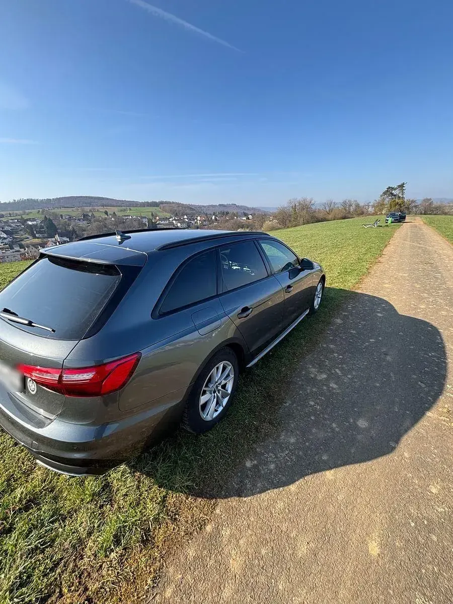 Second-hand Audi A4 S-Line 163 CP (119 kW) 2020 Negru Break
