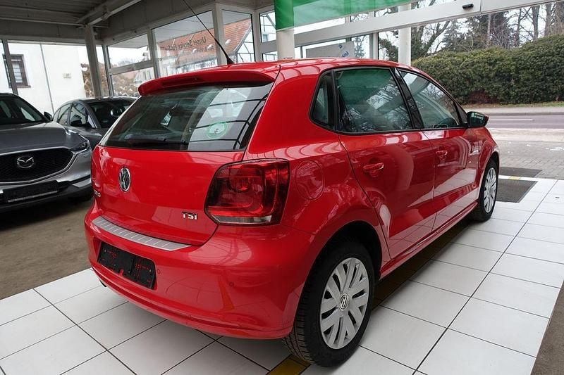 Gebraucht VW Polo Comfortline 105 PS (77 kW) 2010 Rot Limousine