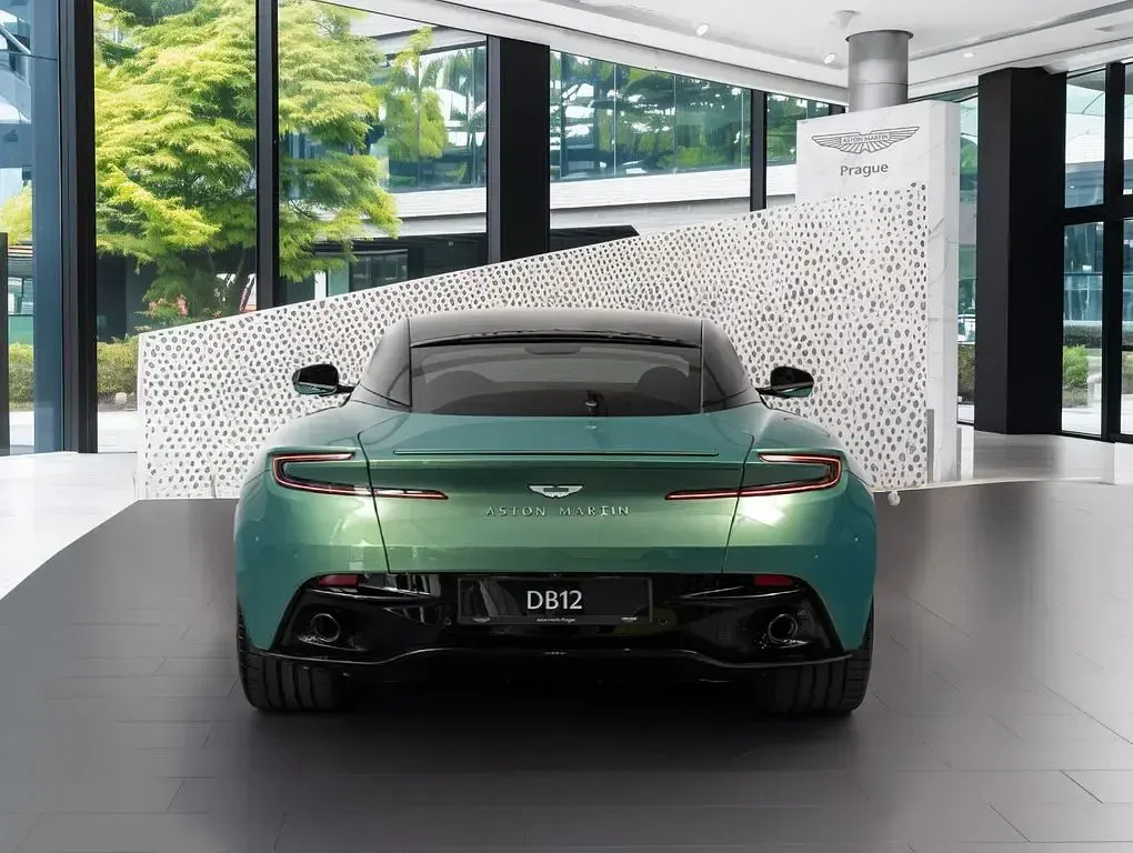 Neu Aston Martin DB12 680 PS (500 kW) 2026 Grün