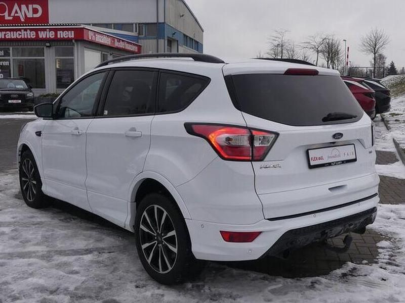 Gebraucht Ford Kuga ST-Line 179 PS (131 kW) 2019 Weiß SUV