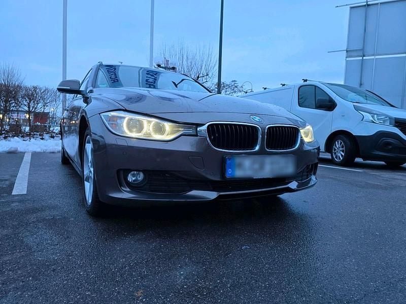 Gebraucht BMW 320 184 PS (135 kW) 2013 Braun Kombi
