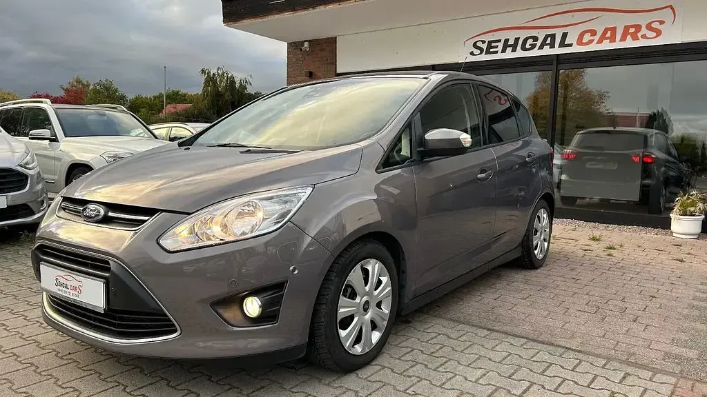 Gebraucht Ford C-MAX Titanium 125 PS (91 kW) 2018 Braun Van / Kleinbus