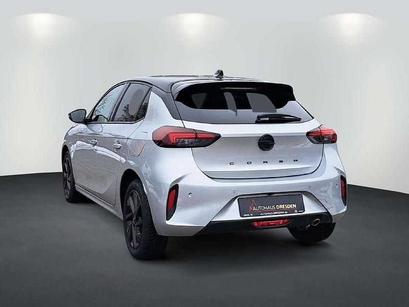 Gebraucht Opel Corsa 101 PS (74 kW) 2025 Kristall silber (metallic) Kleinwagen