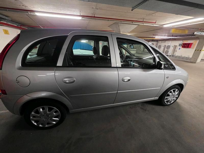 Gebraucht Opel Meriva Edition 100 PS (73 kW) 2005 Silber Van / Kleinbus