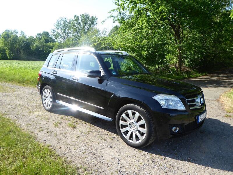 Schwarz Gebraucht 2008 Mercedes GLK320 SUV | 14.900 € (Etwas zu teuer) - Bild 1/4