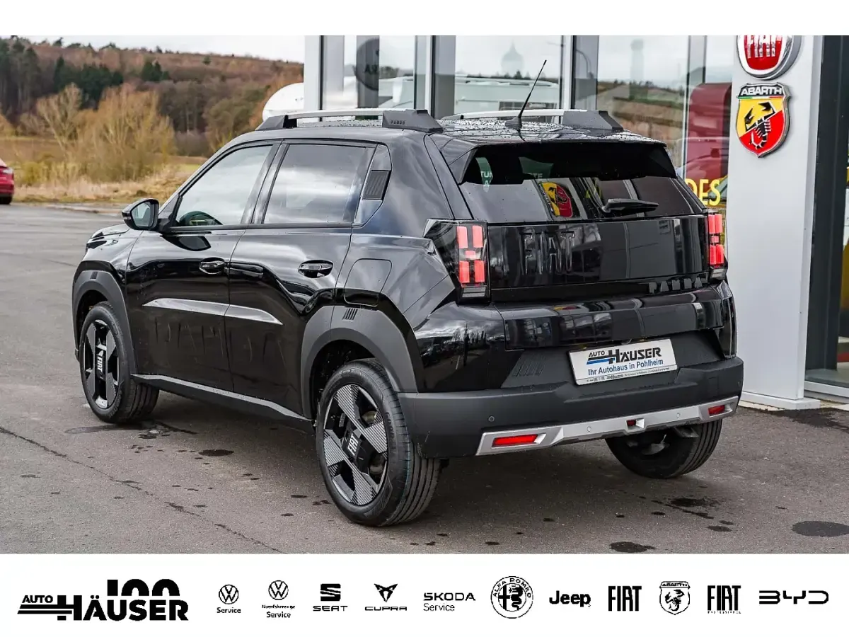 Neu Fiat Grande Panda La Prima 110 PS (80 kW) 2025 Schwarz Kleinwagen