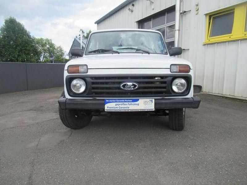 Gebraucht Lada niva 122 PS (89 kW) 2018 Weiß SUV