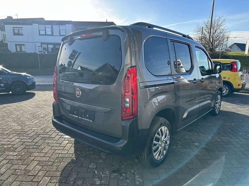 Gebraucht Fiat e-Doblò Launch Edition 100 kW (136 PS) 2023 Grau metallic Van / Kleinbus