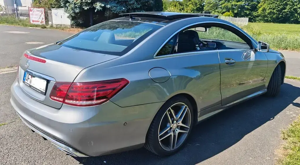 Używany Mercedes E250 AMG 211 KM (155 kW) 2015 Szary Coupe