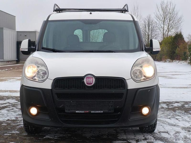 Gebraucht Fiat Doblò 90 PS (66 kW) 2011 Colore esterno (weiß) Van / Kleinbus