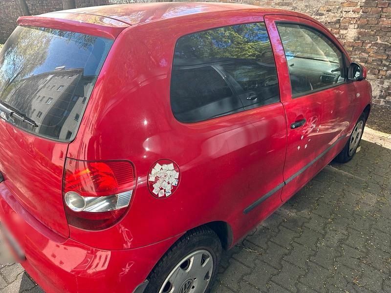 Second-hand VW Fox 40 CP (29 kW) 2005 Roșu Hatchback