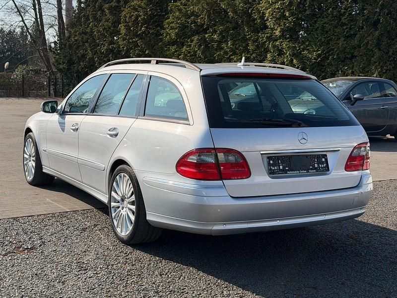 Gebraucht Mercedes E320 Avantgarde 224 PS (164 kW) 2006 Silber Kombi