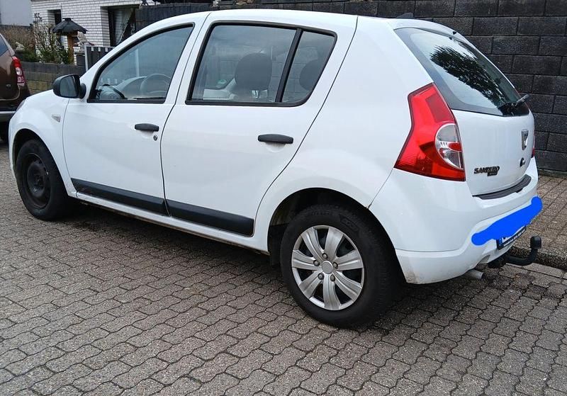 Gebraucht Dacia Sandero Ambiance 75 PS (55 kW) 2009 Weiß Limousine