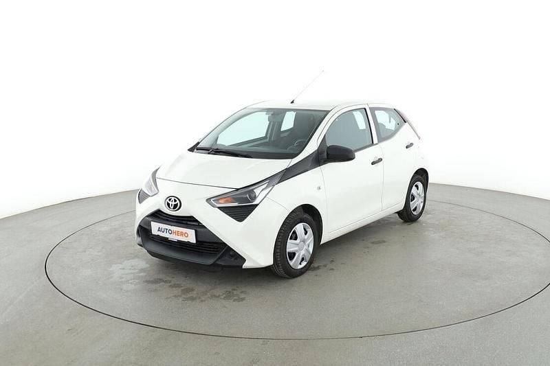 Weiß Gebraucht 2020 Toyota Aygo Kleinwagen | 9.180 € (Fairer Preis) - Bild 1/3