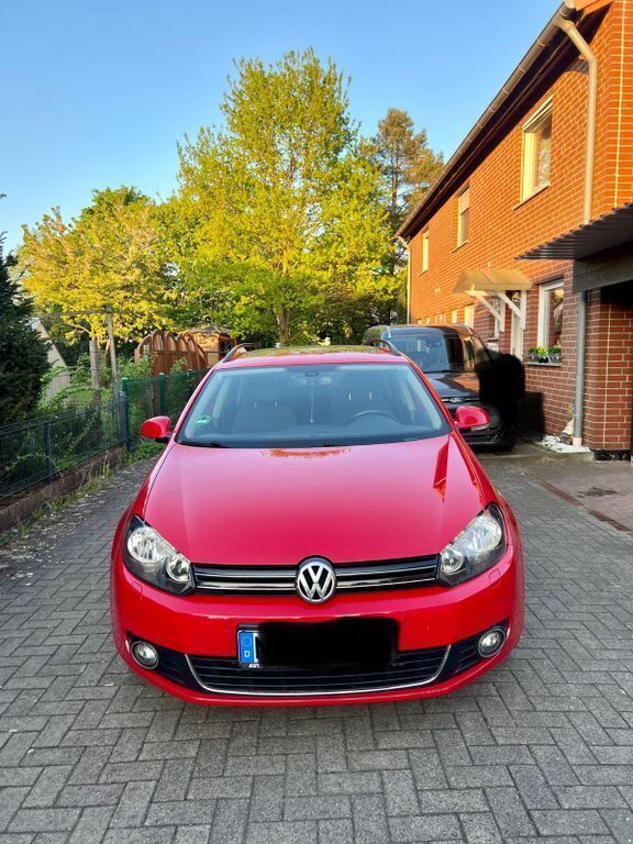 Rot Gebraucht 2012 VW Golf VII Comfortline Kombi | 6.200 € (Superpreis) - Bild 1/4