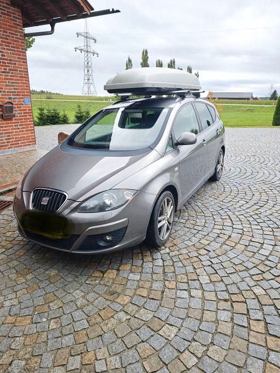 Gebraucht Seat Altea XL 125 PS (91 kW) 2013 Grau Van / Kleinbus