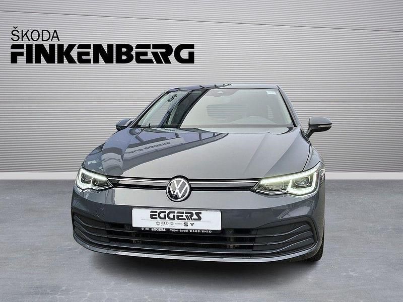 Gebraucht VW Golf VII Life 150 PS (110 kW) 2020 Grau Limousine