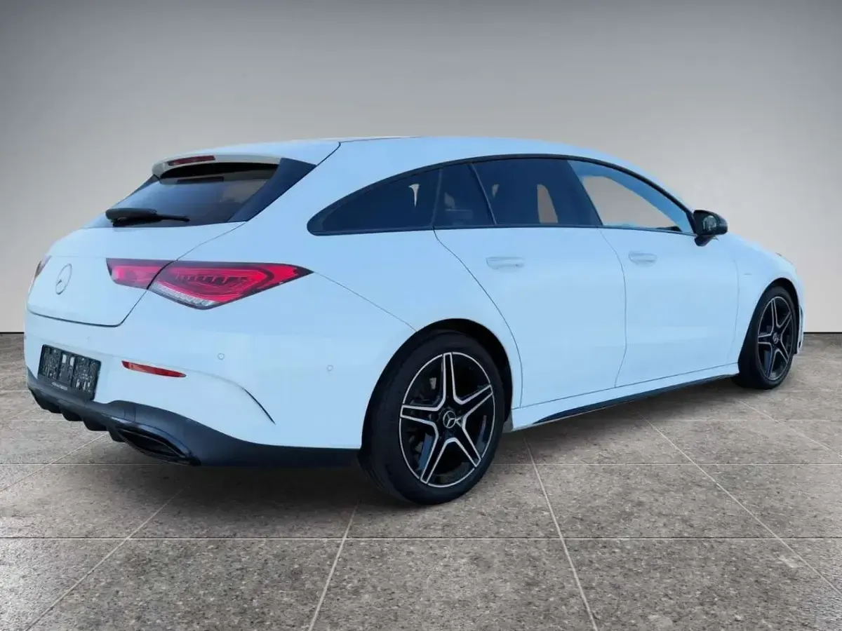 Gebraucht Mercedes CLA200 AMG 150 PS (110 kW) 2021 Perlweiß Kombi