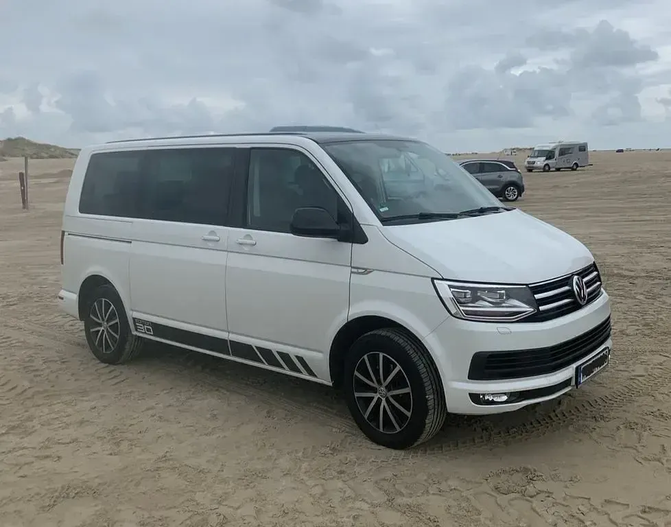 Gebraucht VW Multivan Edition 150 PS (110 kW) 2016 Weiß Van / Kleinbus