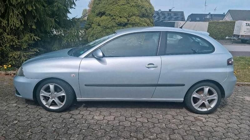 Second-hand Seat Ibiza 85 CP (62 kW) 2009 Argintiu Coupe