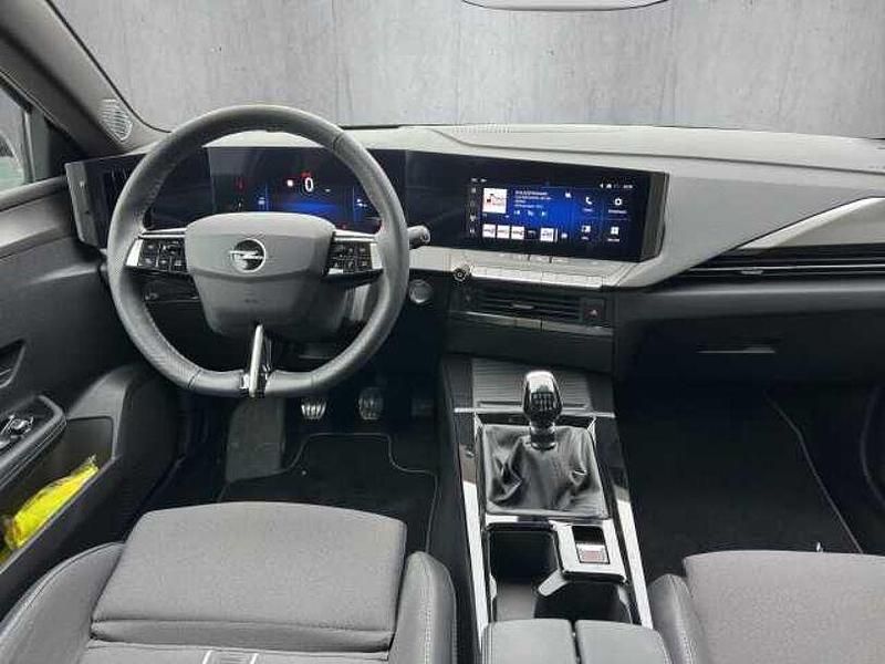 Gebraucht Opel Astra 131 PS (96 kW) 2024 Jade weiß (metallic) Limousine